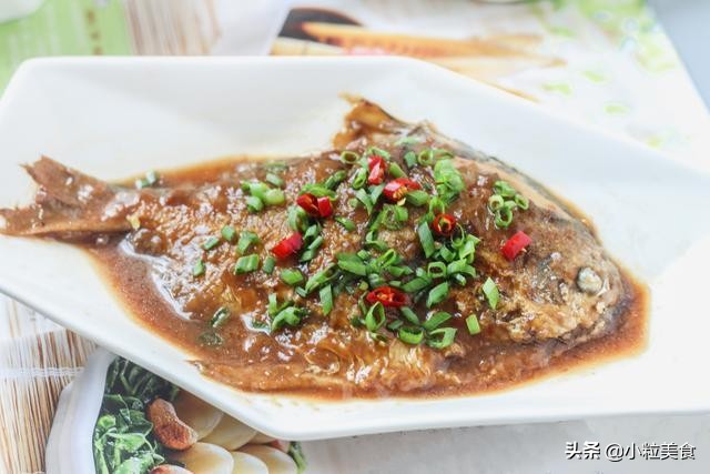 鲳鱼这样做非常好吃你学会了吗,鲳鱼这样做肉质紧实鲜嫩好吃