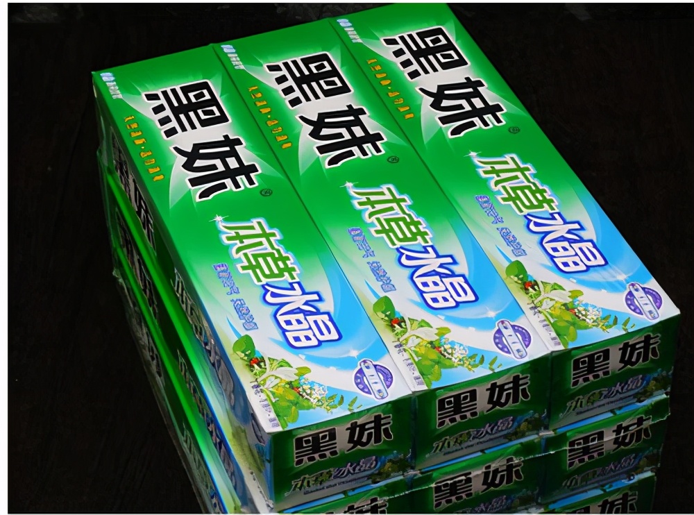 说一说牙刷牙膏的那些事:原来我们日常用品,大部分都是欧美产品