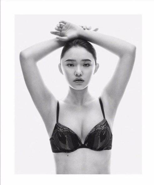 泫雅ck写真,泫雅帅气写真