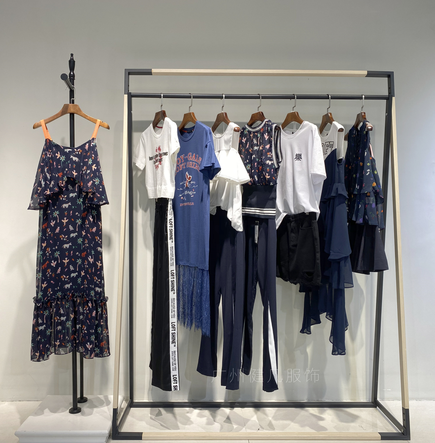 广州女装欧货尾货批发一手货源,广州尾货女装批发一手货源厂家