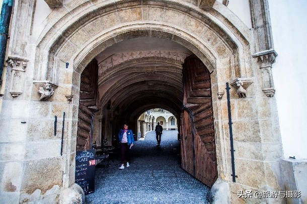世界上拥有三个唯一的首都国家,全球唯一一个有两个首都的国家