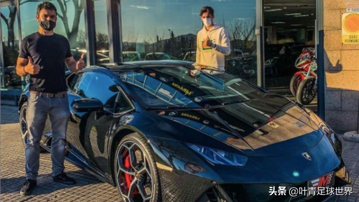 巴萨小将低调炫富:180万入手*博兰**基尼!轰进世界波,犒赏自己