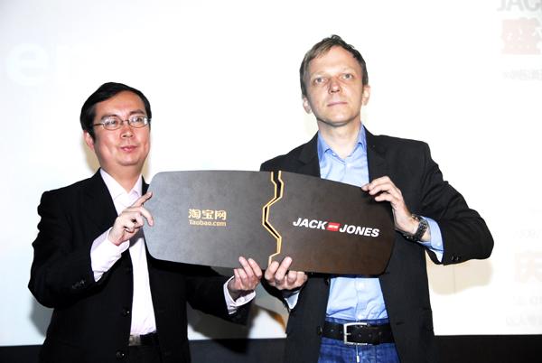 20岁的阿里,阿里和他的朋友们