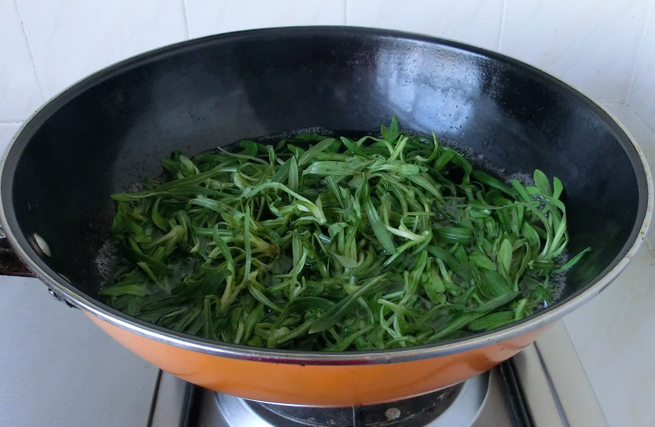 荠菜野菜大全,有一种野菜它长得像一根根面条