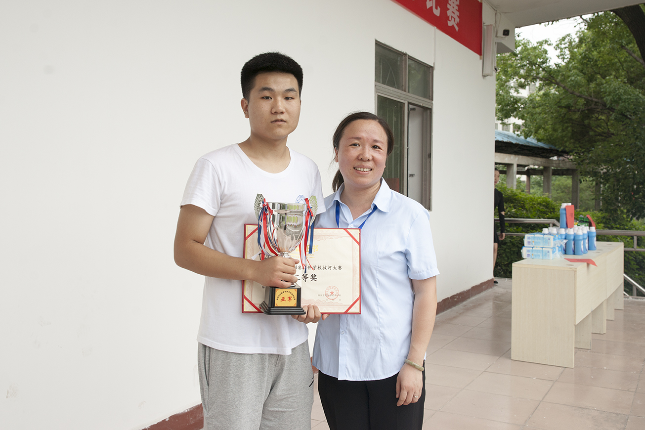 活力校园，筑梦青春——中科韬睿拔河友谊赛