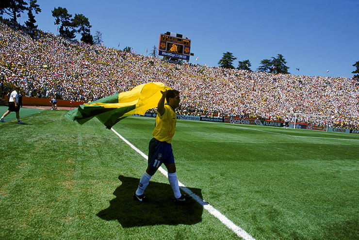 你认为世界上最伟大的足球运动员,21世纪最伟大的10个足球运动员