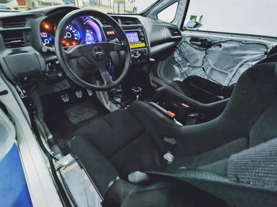 买车五万改车八万,买车4万改房车