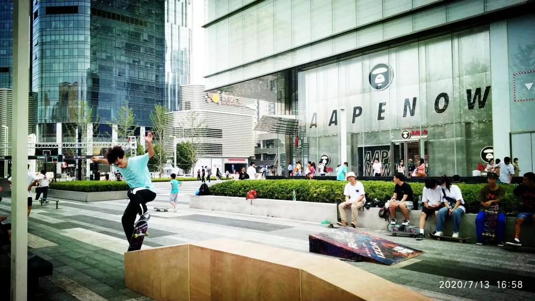 郑州的“潮”，被一个老牌房企，演绎的淋漓尽致