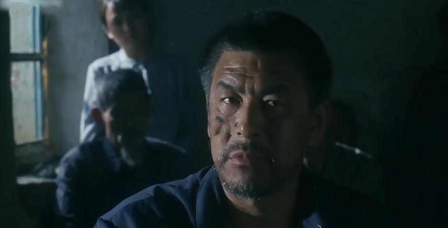 农村女人被家暴老人拿出两百万,农村女人被家暴老板拿出200万