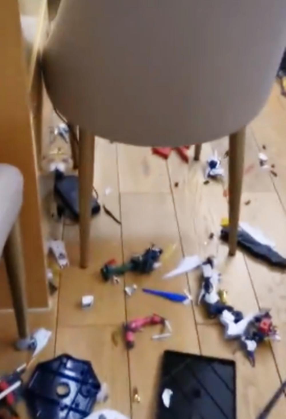 吵架后父亲砸烂儿子模型后续,父亲吵架把模型摔了