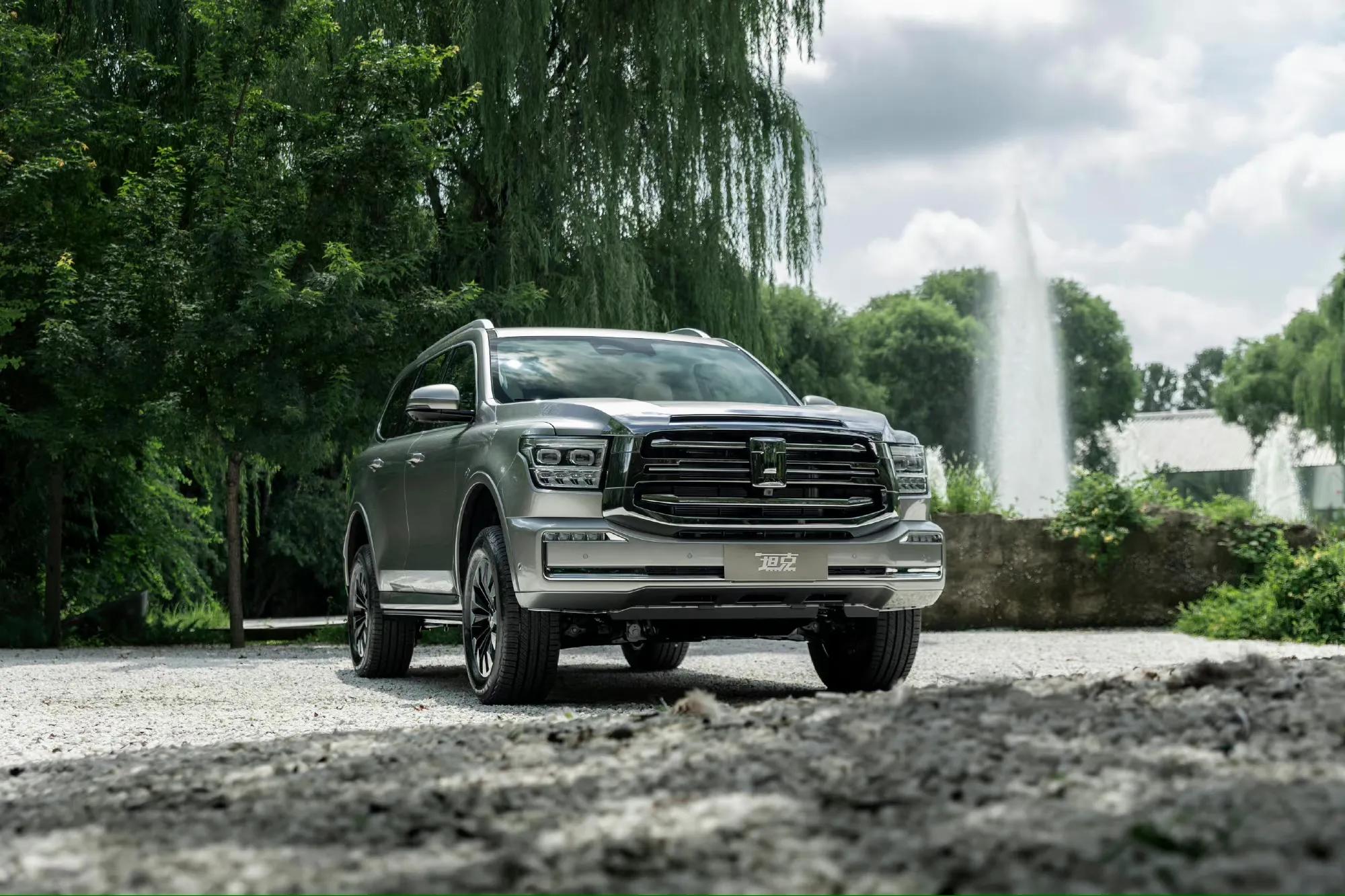 丰田普拉多1万以下,丰田普拉多20万