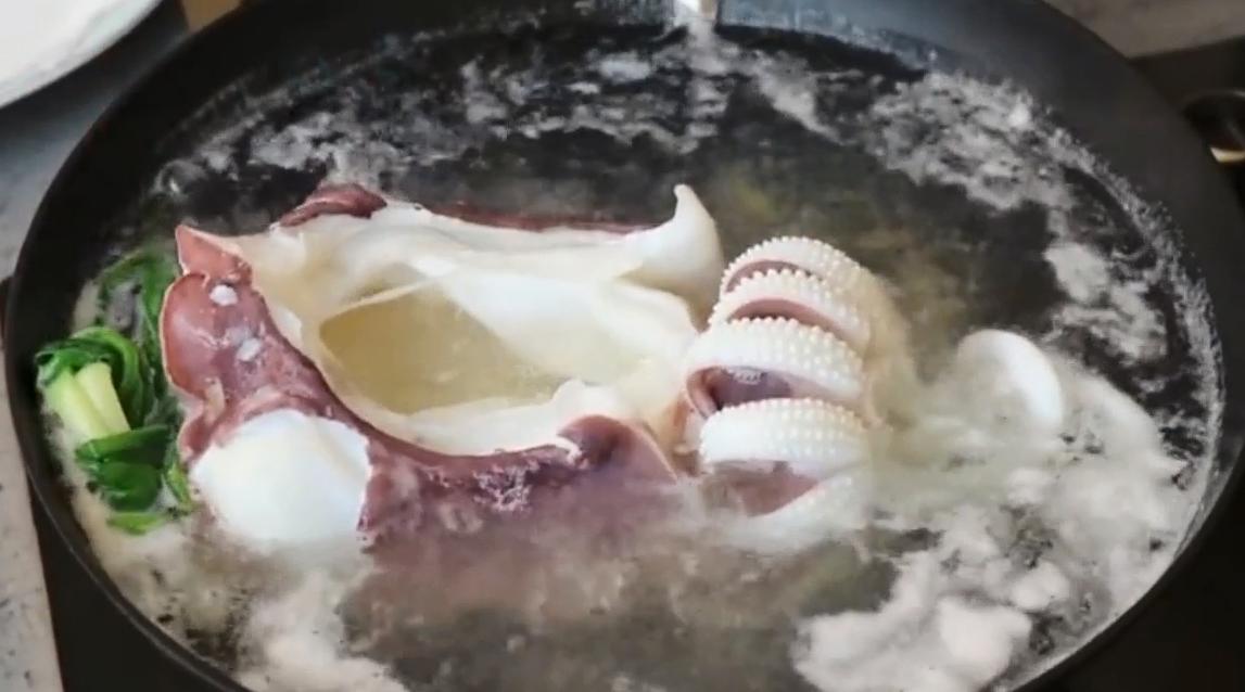 鲜嫩脆爽的北海墨鱼图片,墨鱼脆爽