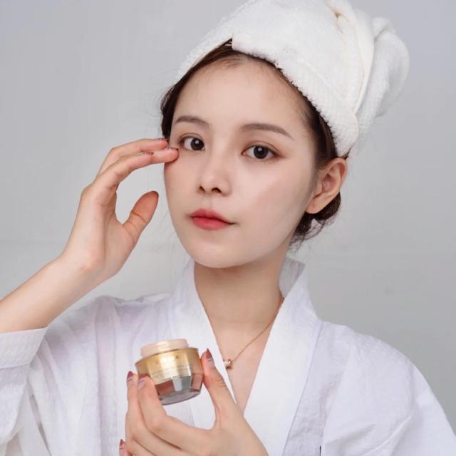 眼部菲洛嘉能不能去掉眼下细纹,改善眼部干纹的最好方法