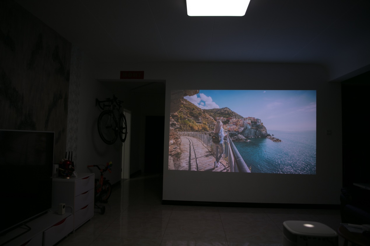 坚果j9白天测试,坚果j9幕布