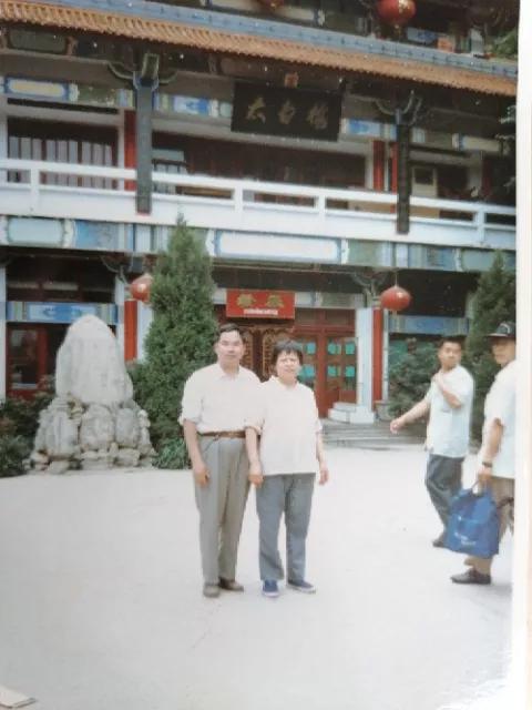 给老婆的结婚纪念日蓝宝石礼物,结婚纪念日蓝宝石蛋糕