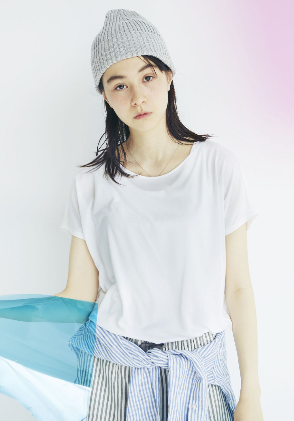 绿色t恤怎么穿出高级感,t恤怎么穿搭出高级感