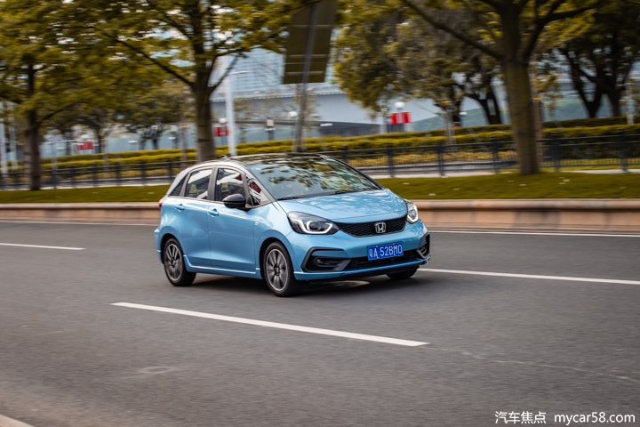 最新平民本田超跑,2020款本田飞度超跑视频