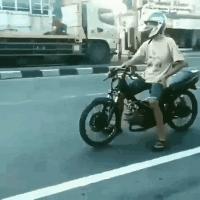 网上买的连衣裙到货了，店家连夜打电话跪求删除好评照片太尴尬了