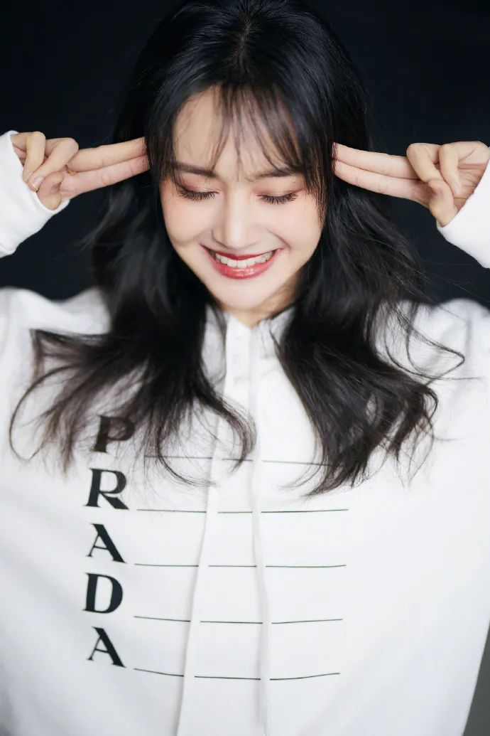 单眼皮女生眼影怎么涂好看又自然,单眼皮女生适合什么颜色的眼影