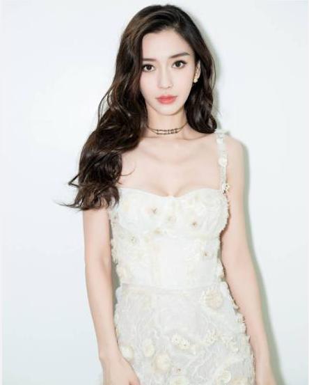 娱乐明星杨幂,娱乐圈四大花旦杨幂赵丽颖