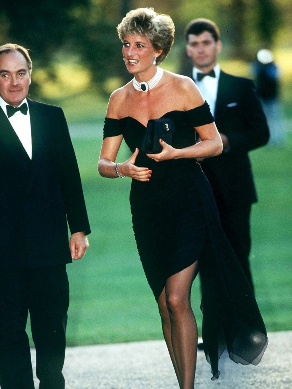 王妃戴安娜结局,戴安娜王妃是让人心疼的女人