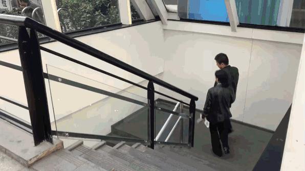 杨家坪大洋百货车轮饼,车轮饼摆摊火爆