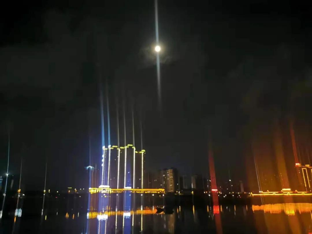 防城港一日游：我和大刘酸了，想在这边买房