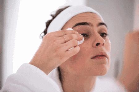 改正这5个习惯！再也不担心脸蛋被化妆品淹坏