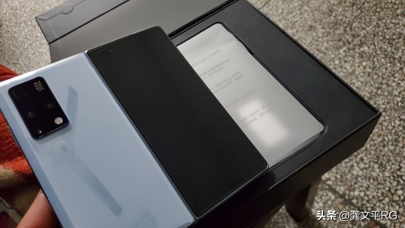 华为matex2最新折叠手机口碑,华为matex2折叠次数官方测试