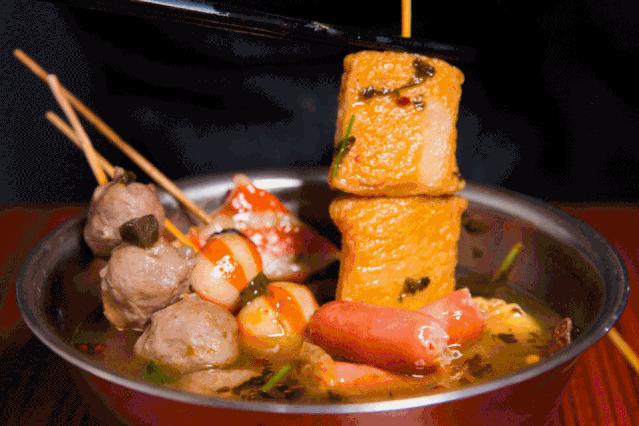 重庆渝北龙兴广场附近购物商场,前方到站工贸