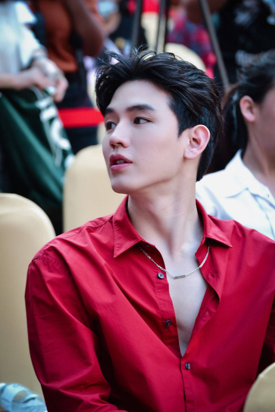 他泰让人一眼万年的外观:妞的鼻尖痣泡芙的笑眼文总的手