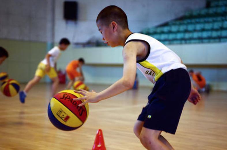 小孩哪吒cos动作,7岁哪吒cosplay图片