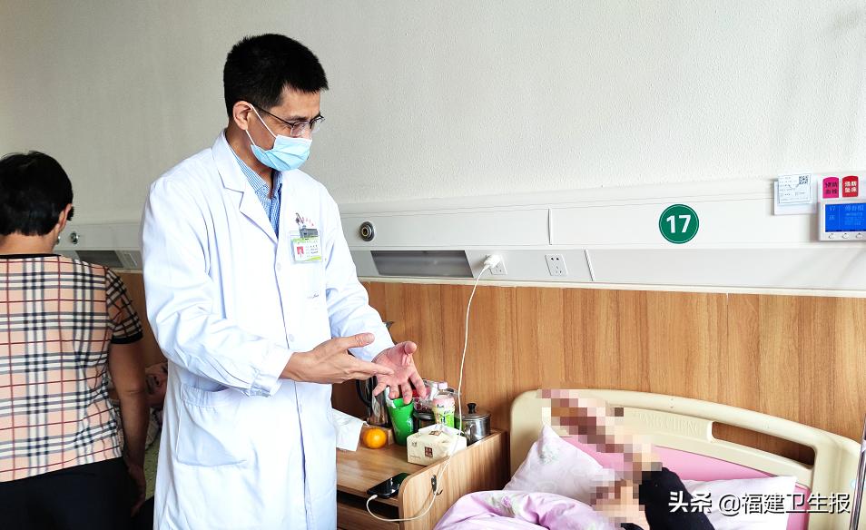 喝白酒喝吐还身体抽搐怎么办,22岁小伙连续熬夜突然头晕昏迷