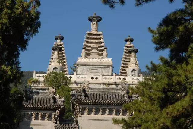 北京有什么寺庙可以烧香拜佛,祈福最好的寺庙北京
