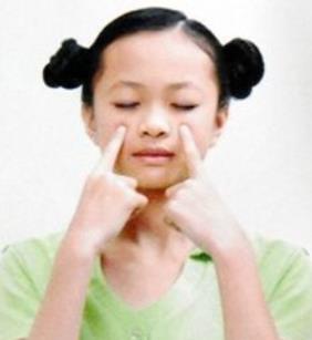 近视会导致双眼无神,眼睛近视了感觉双眼无神怎么办