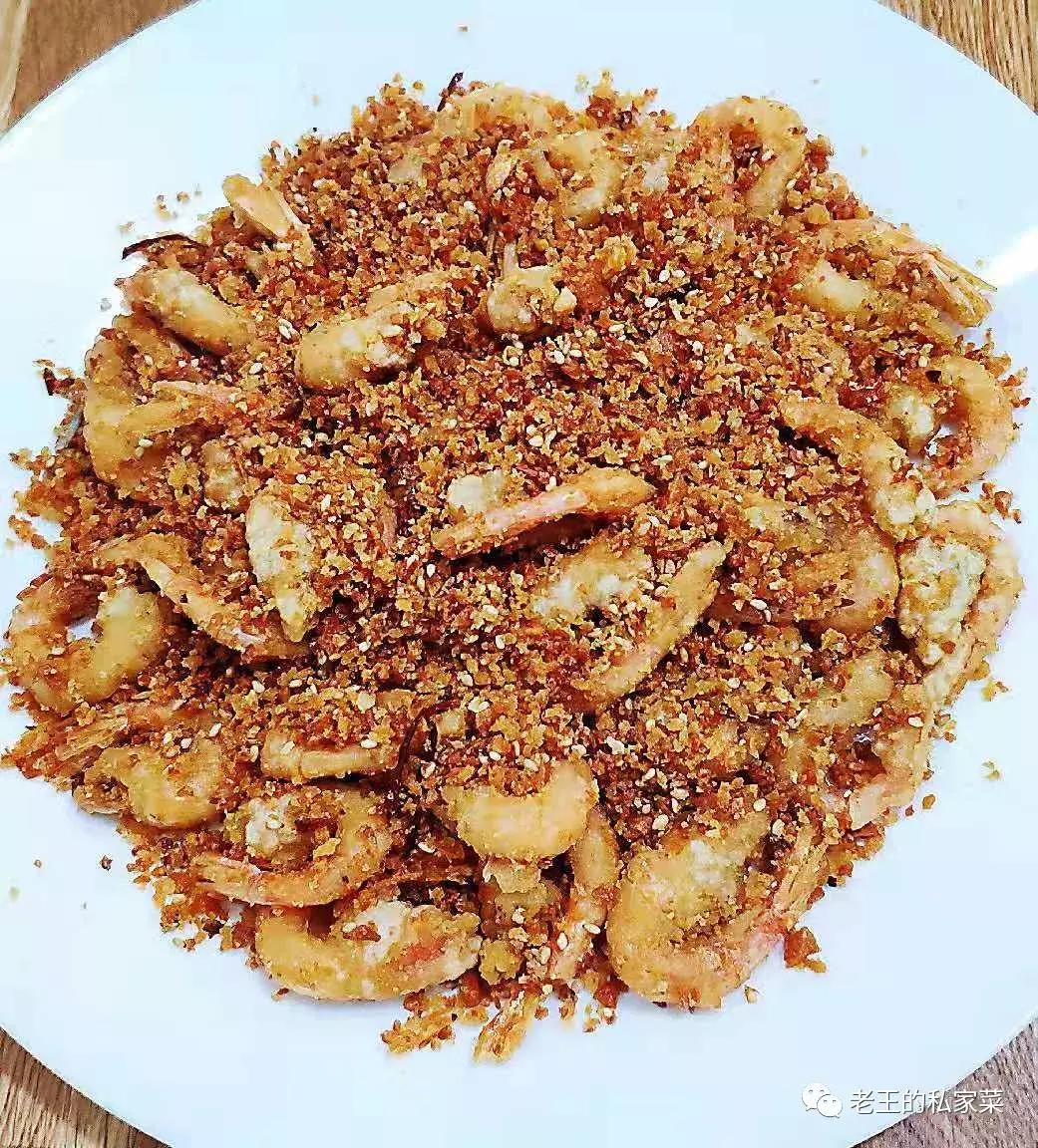 避风塘炒虾酥脆鲜香上桌就被抢光,避风塘炒北极虾
