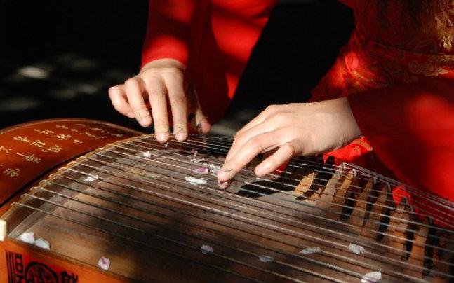 零基础学习古筝一年达到什么水平,怎么让孩子学古筝