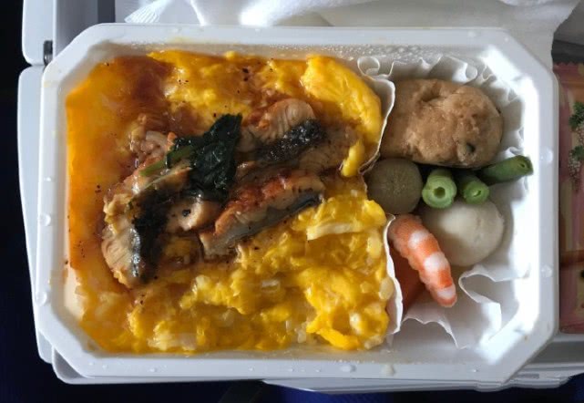 中日韩三国食物对比,中日韩三国午餐对比