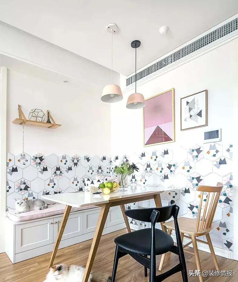 进门就是客餐厅一体卡座设计,餐厅全卡座设计效果图