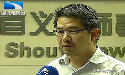 挖机停在坑里下雨被淹了,挖机在工地被淹了怎么和工地处理