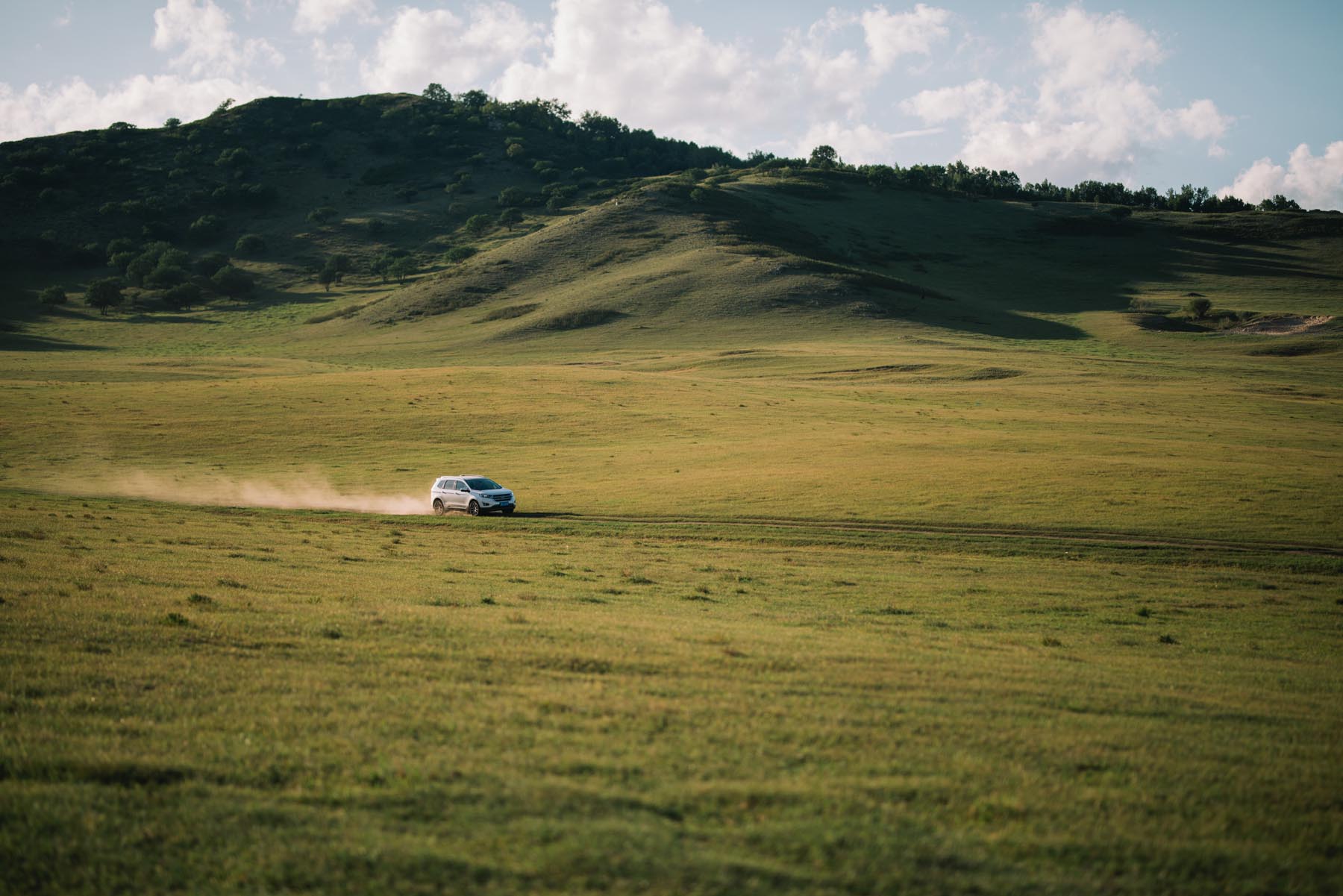拥有这21件高颜值户外装备,让我们的草原野餐会像家里般优雅