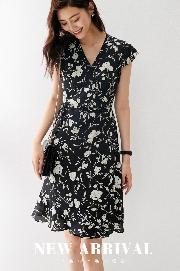 每个女人都需要一条印花裙!如姚晨、白宇一般,美成一道风景线