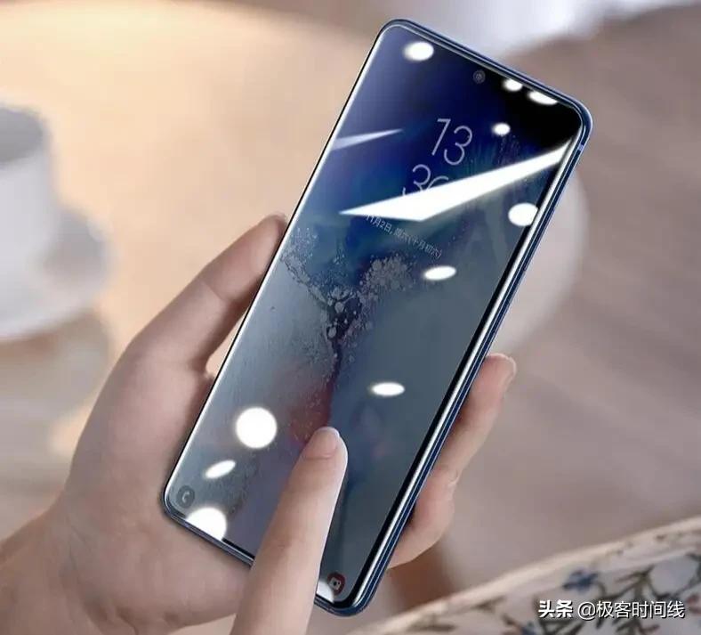 三星s21ultra水凝膜,三星s20贴水凝膜还是钢化膜