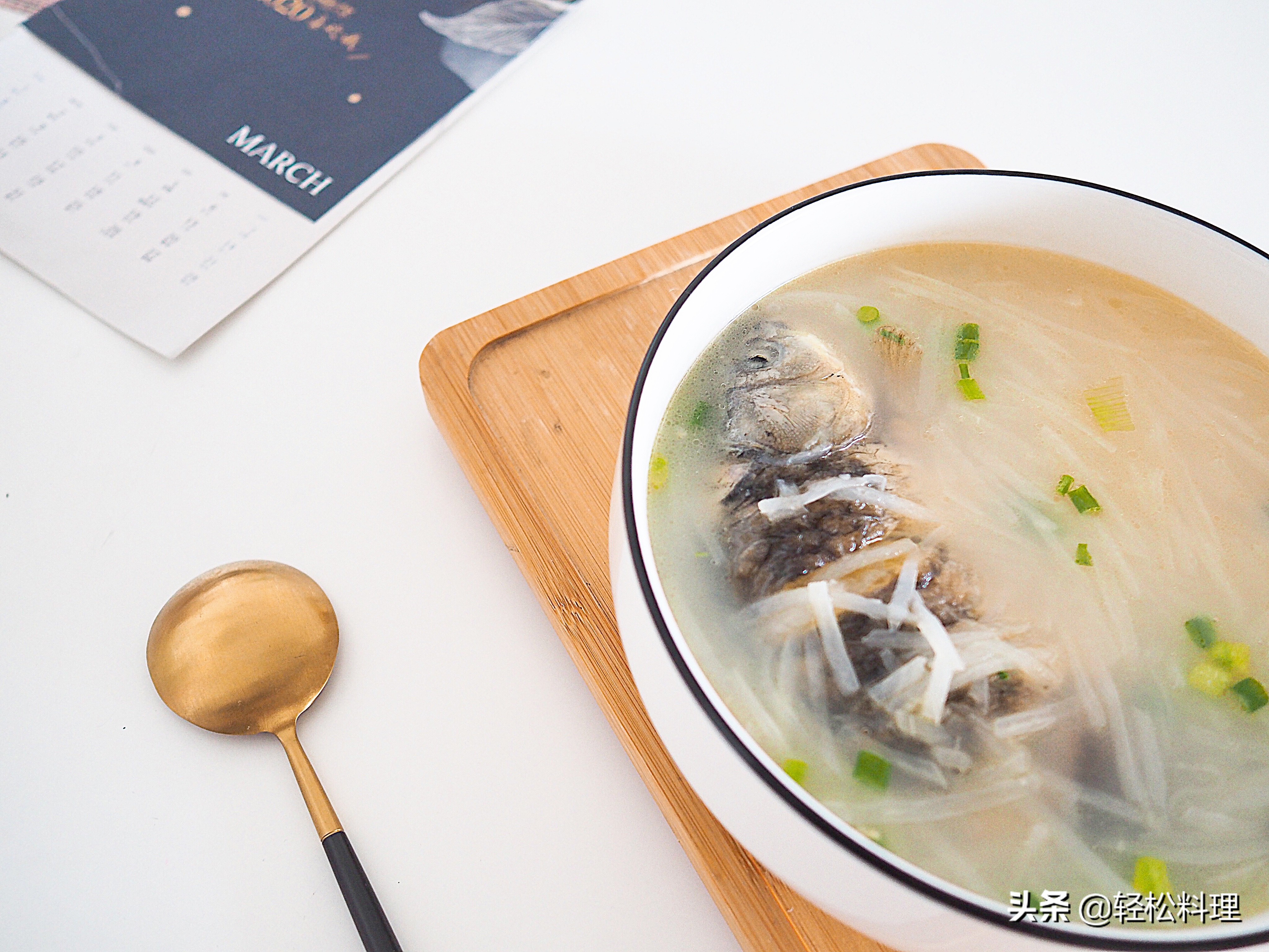 张文宏：鱼汤这样喝才营养！很多人都错了，教你快速熬鱼汤的窍门