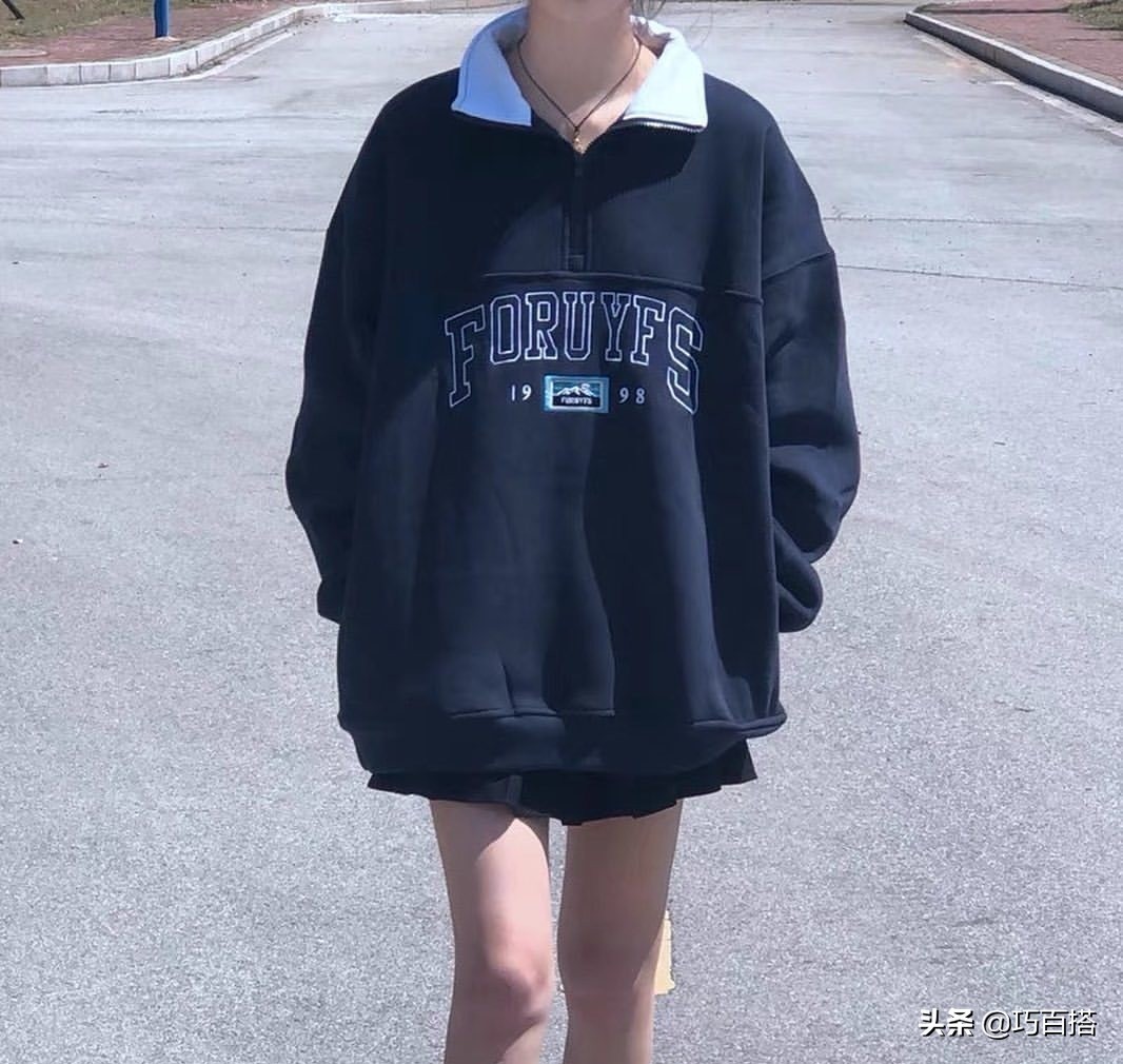 什么时候穿卫衣加外套好看,今年卫衣怎么穿更时髦