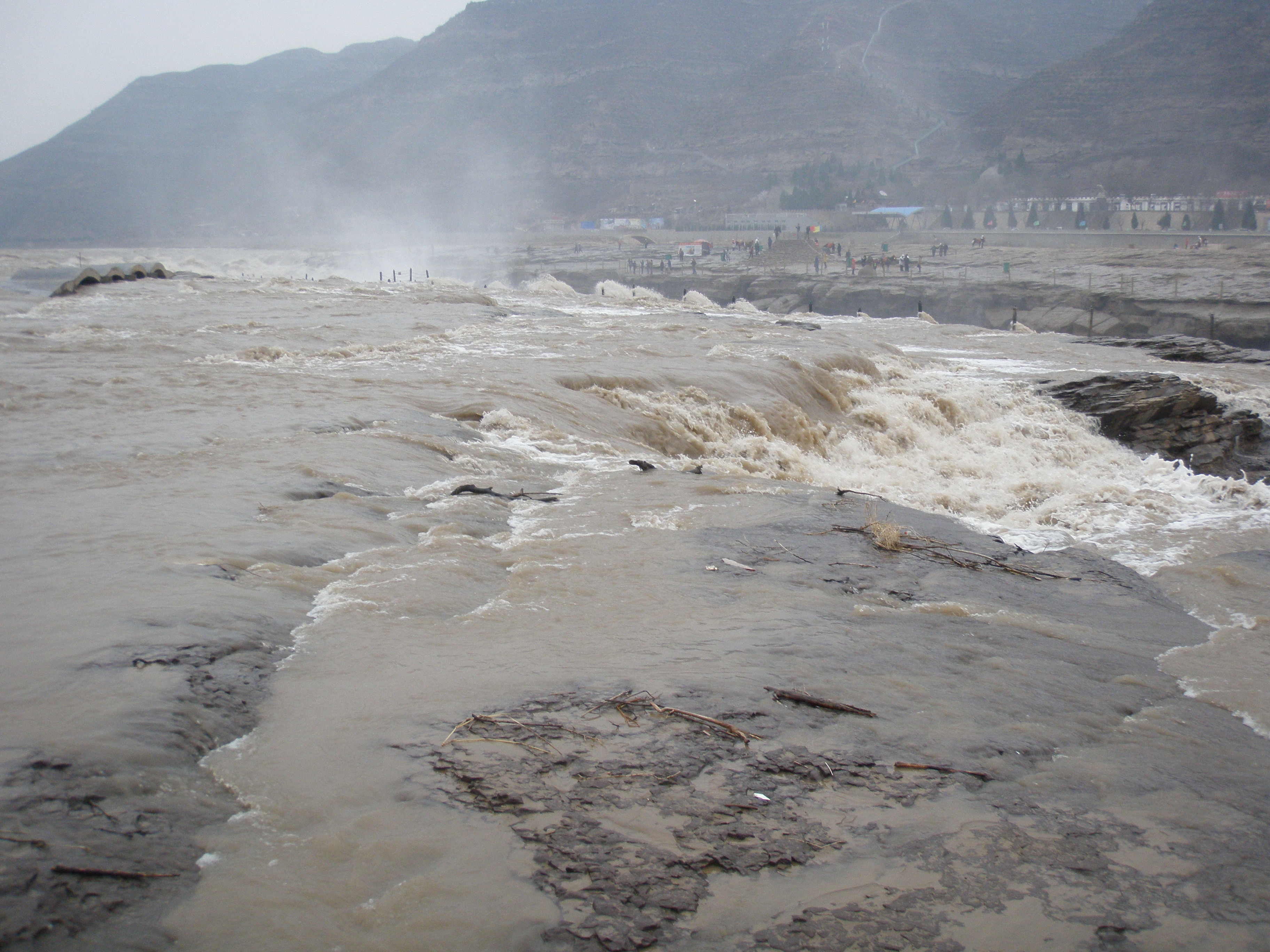 壶口瀑布的景色令人有什么感受,壶口瀑布壮美在哪几个方面