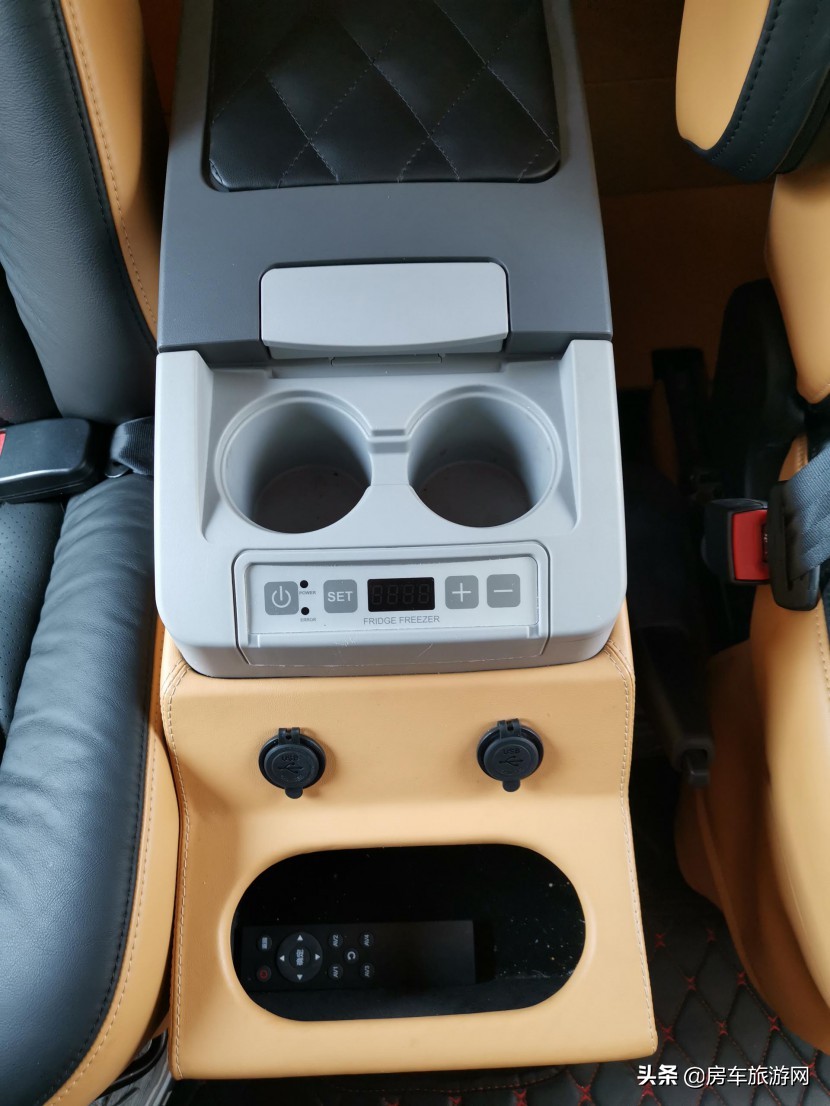 福客特进口福特商旅房车,福客特四驱越野商务单人房车