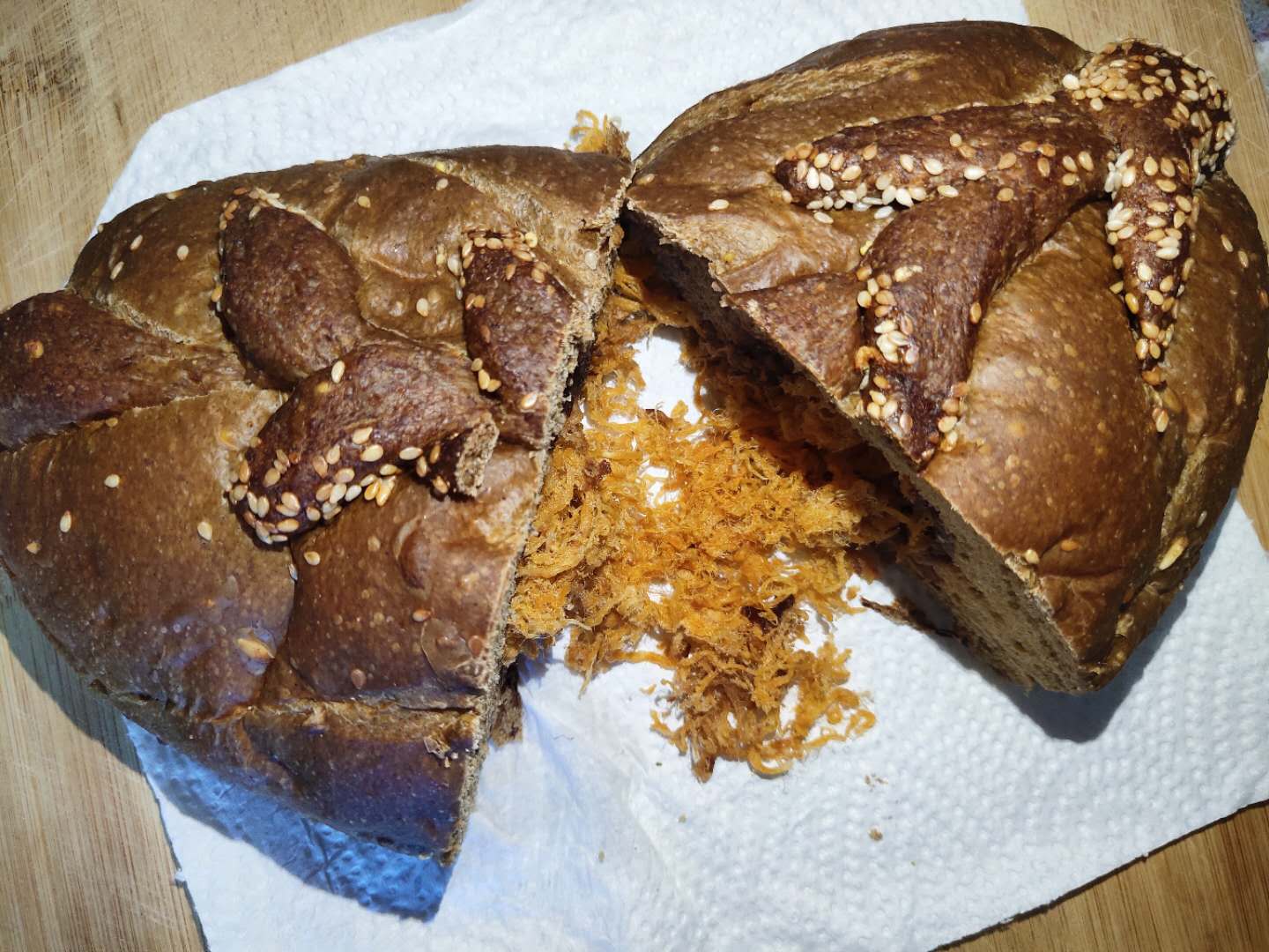 好利来原麦山丘,3款全麦面包的小测评