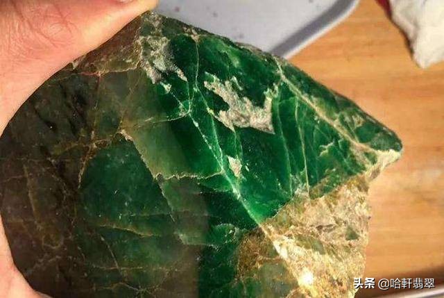 翡翠原石各种毛料,翡翠原石行家拿货