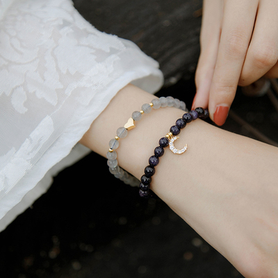 水晶手链配饰夏天必备款,秋冬水晶手链搭配图片